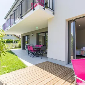 https://lappartement-jardin-avec-vue-montagnes.hotels-rhonealpes.com