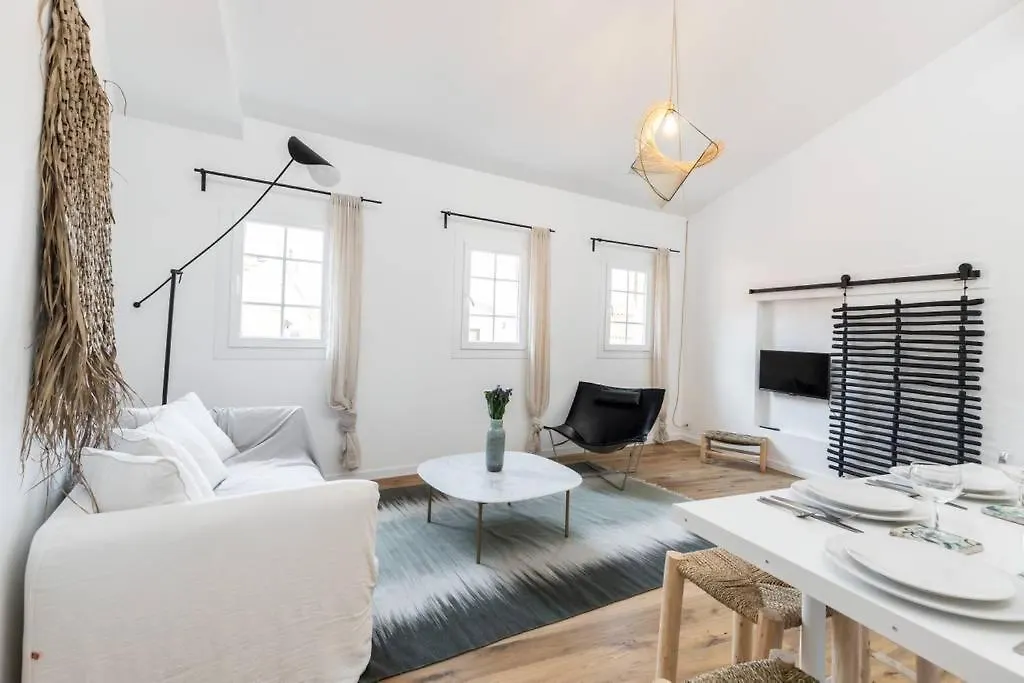 Malonat Duplex - Old Town Apartment